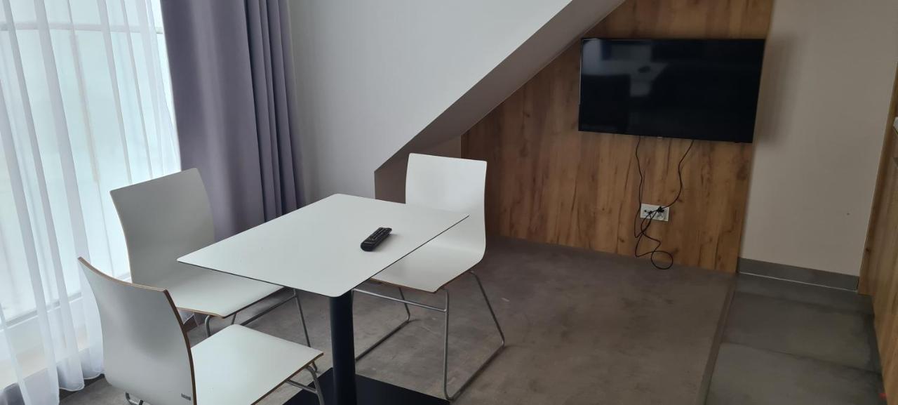 Aparthotel Apartamenty Czarna Gora 408 Сєнна Екстер'єр фото
